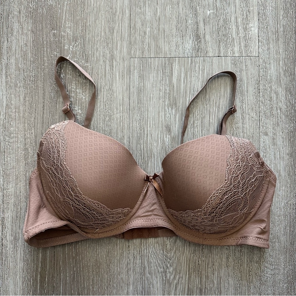 EUC Brown Lace Bra - Picture 2 of 3